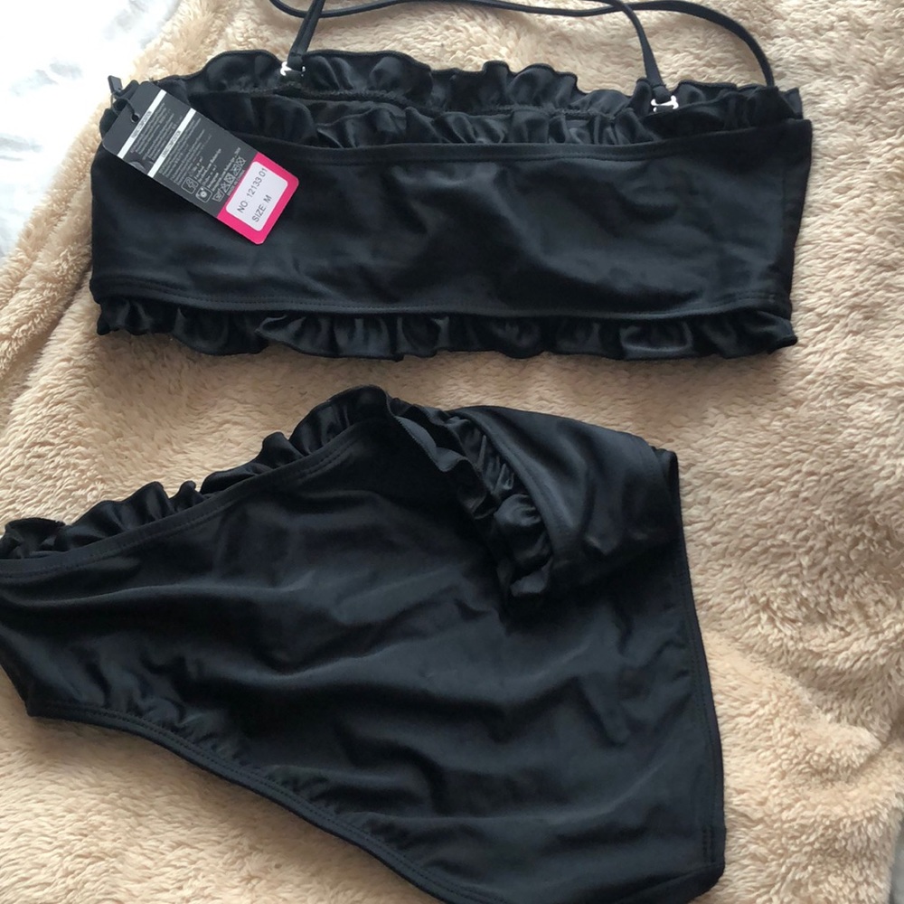 Bathing suit - Picture 2 of 2
